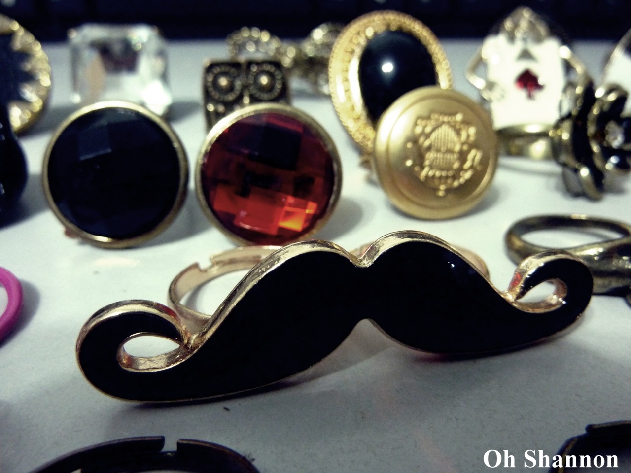 UBER CUTE Moustache Connector Ring.