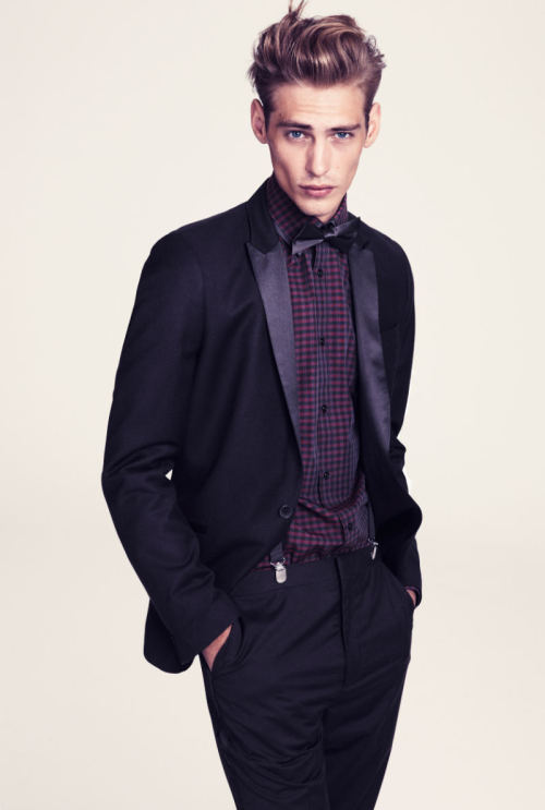 thefashionguy:  selfmachineanditmachine: H&M Winter 2011