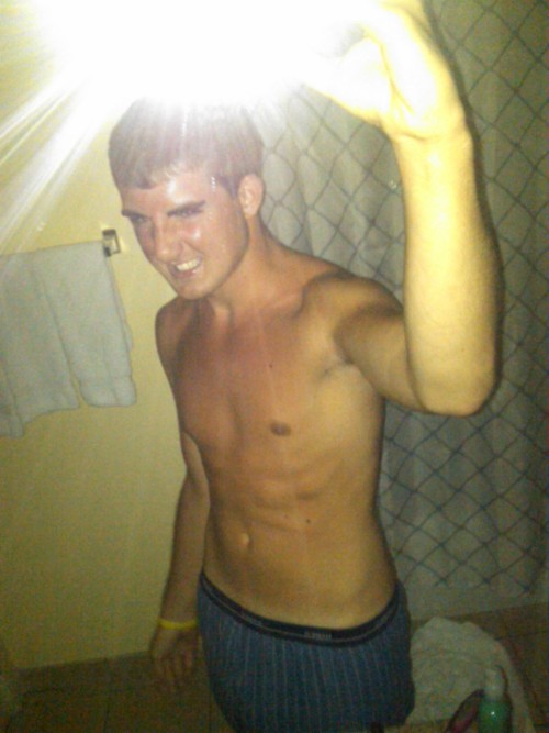 trying to get a nice Aruba tan xD