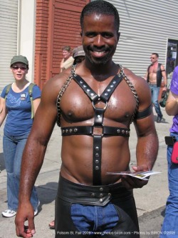 onyxma:  Harnesses at Folsom Street Fair 2009 - via Photos by Biron