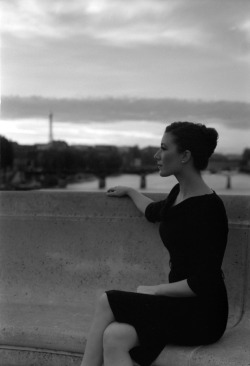 gflair:  Little black dress & Paris 