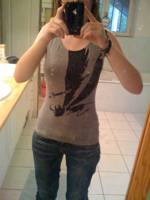 robotsquid:xmiox:Stencil HOMESTUCK T-shirt I made from a frame of the -[S] Wake- Flash.This took som