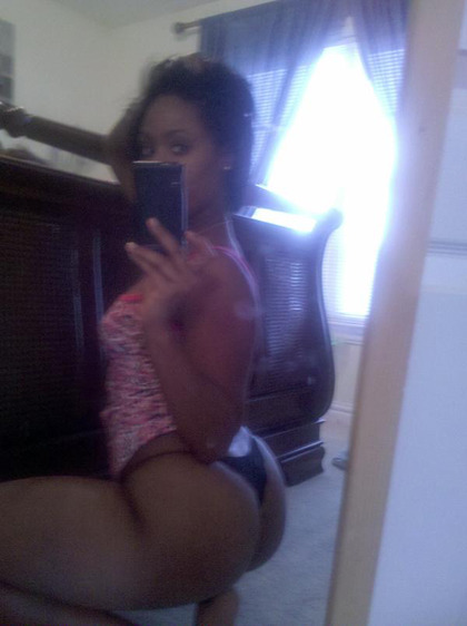 badbroads:  http://badbroads.tumblr.com/