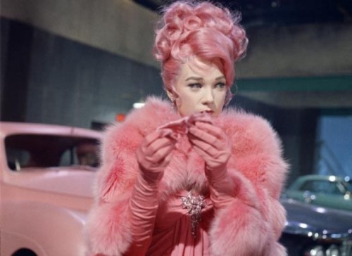 daiseas: Shirley Maclaine in What A Way to Go!, 1964