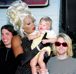 1996:  awesomepeoplehangingouttogether:  Dave Grohl, RuPaul, Frances Bean and Kurt Cobain 