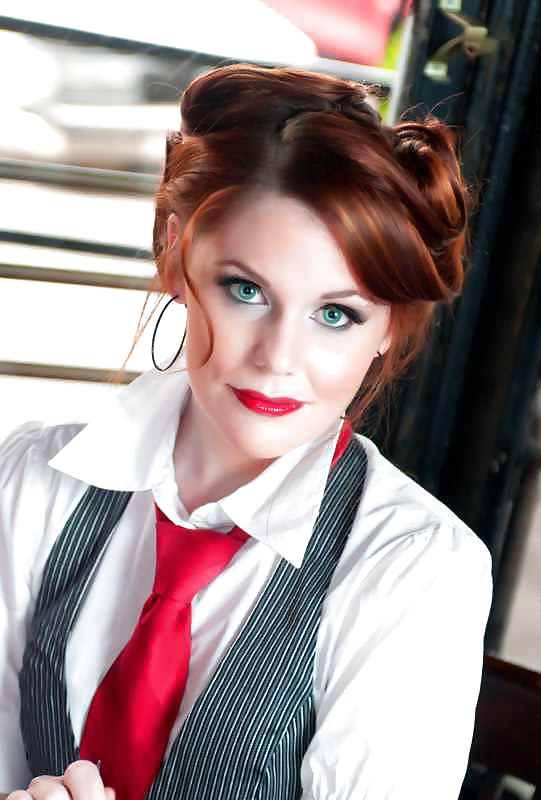 lesbilicious:  ‘We all need a little discipline sometimes’ she said, looking