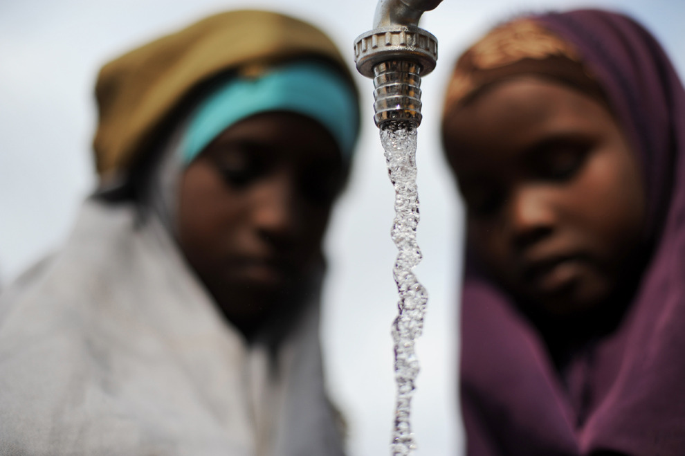 soleilllune:  In the Dadaab refugee camp in Kenya, water is among the most precious