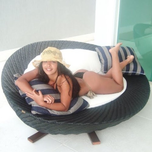 peacepax:  Cintia #2 - lounging