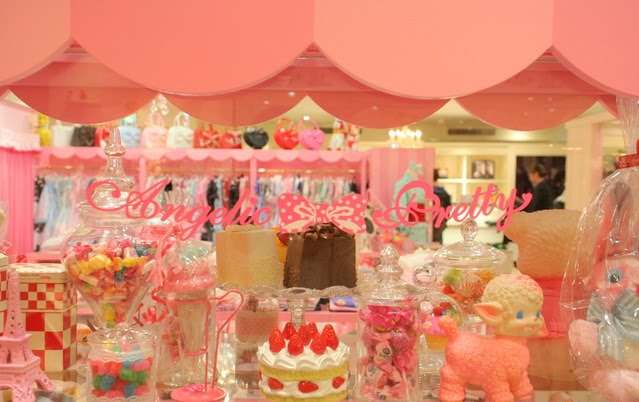 cureempaffu:  marikeet:  How about I just LIVE in the Angelic Pretty store? :&gt;