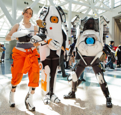 angerliz:  m-azing:  gangbanglerfish:  thebirdandthebat:  I am humbled by this Portal cosplay.   I’ve never played portal but I am impressed.  HOLY FUCKING SHIT SAJHDGFKAJHSDGFKJASGDFHJA  JESUS CHRIST 