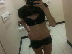 wannabenudist:  trying clothes on :P 