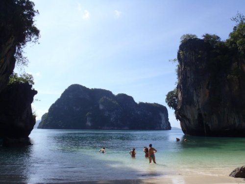 malibukids:  tropic-daisy:  Enter Paradise ☯  ★