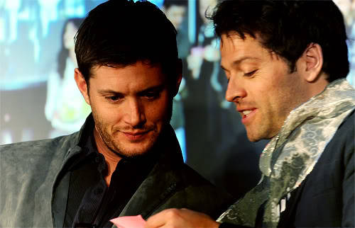 luvr4photography:  LOOK ANYMORE LIKE A MARRIED COUPLE AND IM GOING TO DIE 