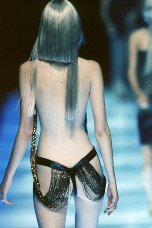 90srunway:  Alexander McQueen S/S 1998