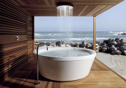 10knotes:  myidealhome: perfect summer shower