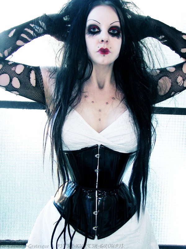 psychosinner:  &copy; countess grotesque &lt;3 