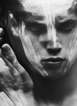 startling:  Niklas Garrn by Misha Taylor