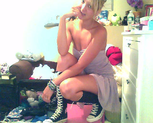 discofirefly:  taking pictures instead of packing.