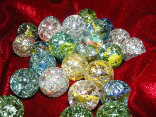 DIY Fried Marbles. OK, I never heard about these, but lots of people have. From Craftster Contributo