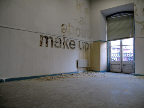 &ldquo;it&rsquo;s all about make up&rdquo;, by Alexandre Farto aka VHILS