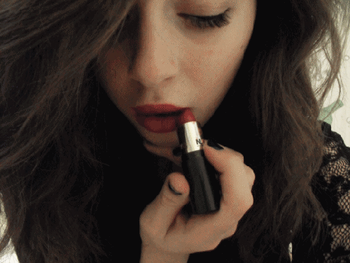  Negrite sobre você: - Tenho mais de 11 anos - Já chorei por amor - Já experimentei drogas (cigarro e bebida alcoólica)  - Já sai do meu estado - Já sorri quando queria chorar - Já perdi alguém que amo muito - A cor do meu celular é preta  e