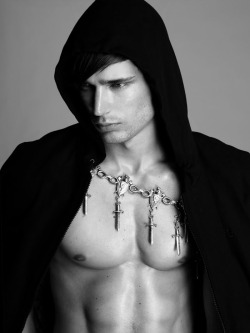 tobeatiger:  Danny Schwarz (+) by Terry Gates || 2 Magazine 