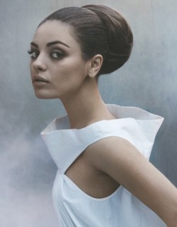 Onlythininmydreams:  Mila Kunis 