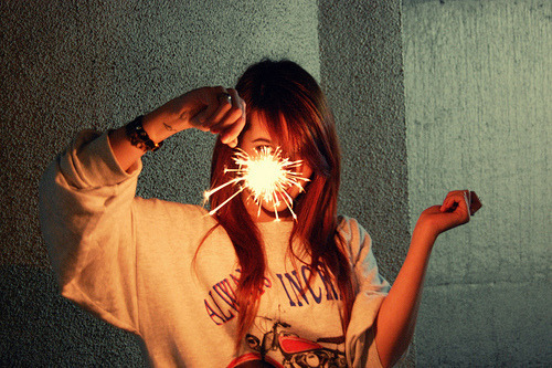 youremyfirework:  É loucura jogar fora todas as chances de ser feliz porque uma tentativa não deu certo. 