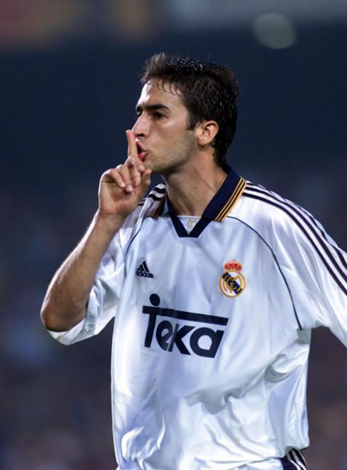 megustaelfutbol:
“ October 14, 1999: Raúl silences the Camp Nou after his 2nd goal in the 85th minute.
Barcelona 2-2 Real Madrid
”