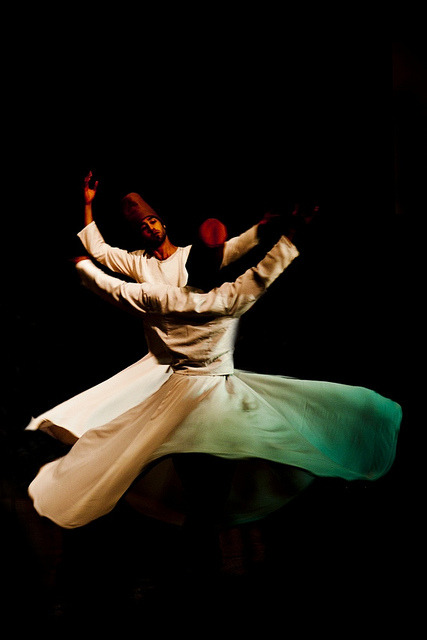 lisafs:Whirling Dervishes! by Aamena on Flickr.