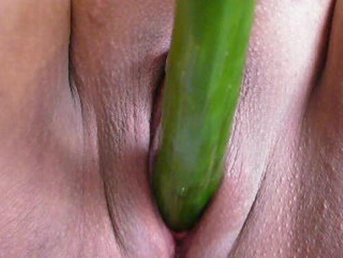 badhrvat:  Wow that’s a nice clit delicious