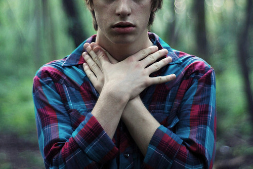 mypurpleglasses:  Cárater: são poucas as pessoas que tem.  ▽ 