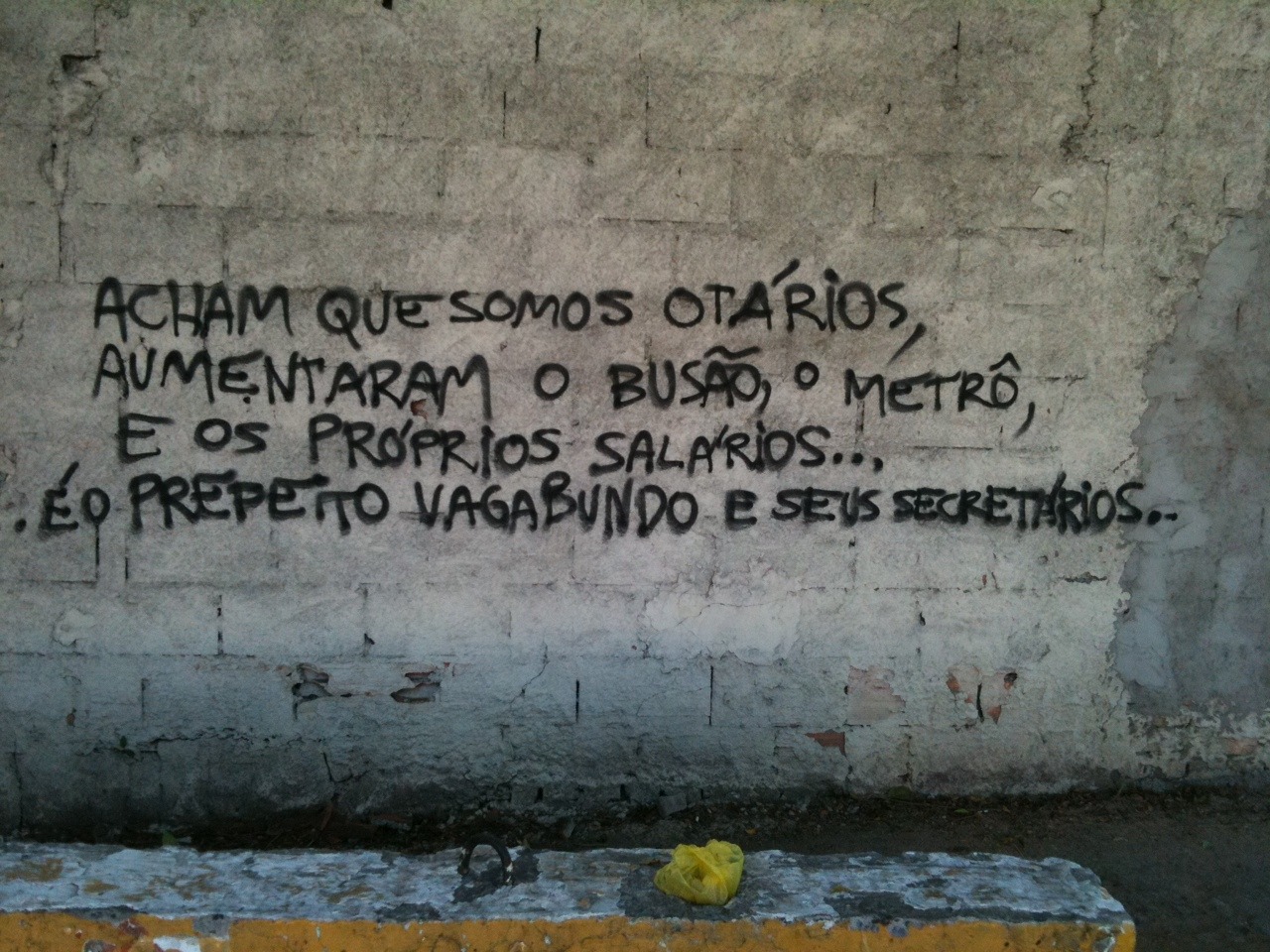 olheosmuros:  Rua Morás, Pinheiros - São Paulo 