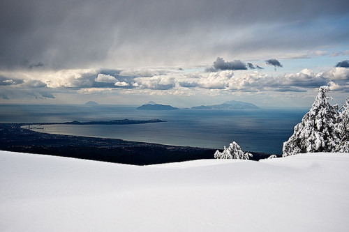 wheresnowfalls: in to the white by Gianmarco Vetrano on Flickr.