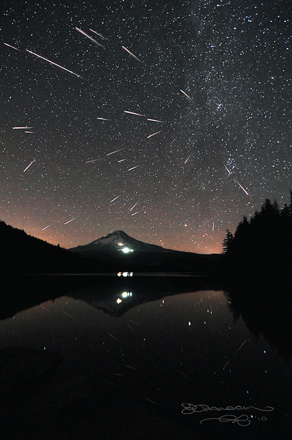 Porn photo jpestrello:  Perseid Meteor Shower over Mount