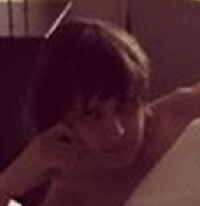  huliancasaderpas:  hey gurl  wanna join  just you and me  doors locked  no one will