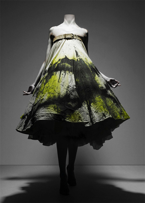 maryantionette:   Alexander McQueen: Dress No. 13, Spring/Summer 1999  I remember seeing this for the first time and I got chills. The movement of those arms and her body together was unlike anything I had experienced. I still can’t find the words to