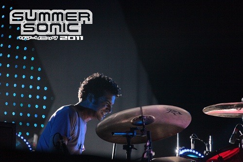 deardarkness:  The Strokes at Summer Sonic, Osaka (14 August 2011) (x) Julian has