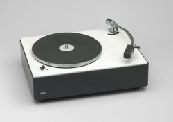 dieterrams:  PS2 Turntable by Dieter Rams