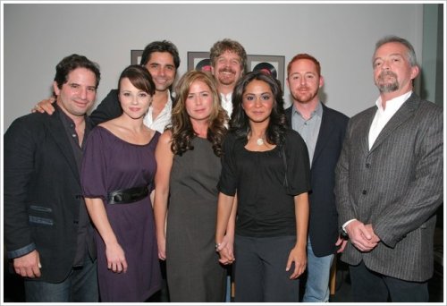 yousetthetone:  (Linda,Maura and Parminder are holding hands! So cute!)