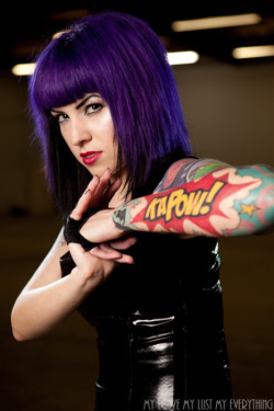 ashleysugarface:  freaking love that tattoo.