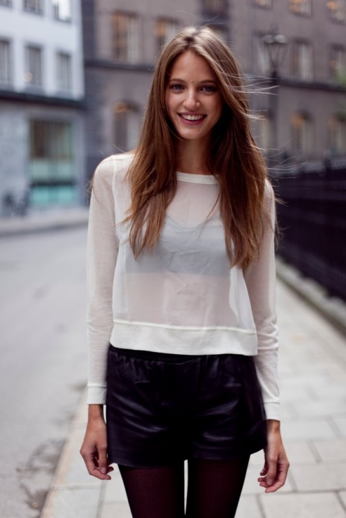 05:  altamira: modelsoffduty.com - Stockholm’s Lina Söderström (Sweden) 