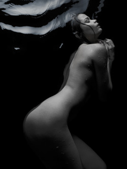 Underwater Nude 03