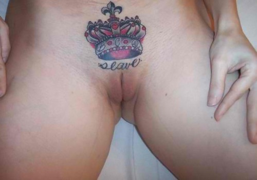 interraciallovers:  black cock queen   soooo cool!!