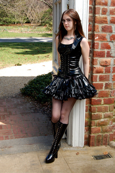 redlatex:  Latex dress, glasses and boots 