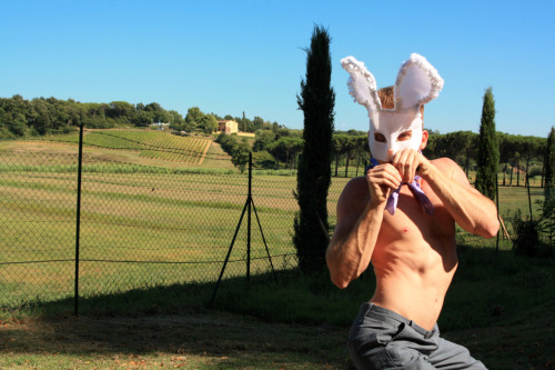 Porn  Toscana Bunnies - Tuscany, Italy 2011 - photos