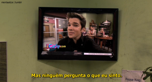  Lembra de quando a Sam torturava o Freddie ? Dizia que o odiava ? E o Freddie também dizia isso ? Pois então, tanto ódio e implicância se tornaram amor e ele pode muito bem ser apaixonado por você em segredo, como foi com a Sam e o Freddie. Fica