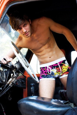 Bonermakers:  Reblogging Purely For The Underwear! And The Abs. 