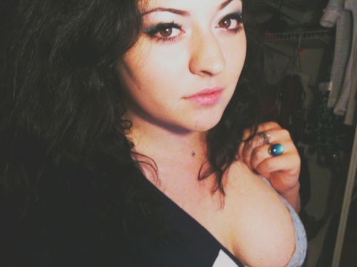ganjagypsyivxx:  I don’t give a fuck.  Purdee
