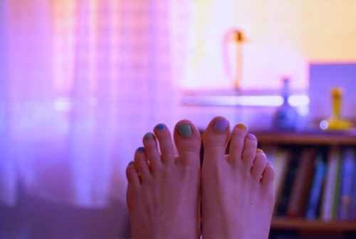 tween:i have cute feet